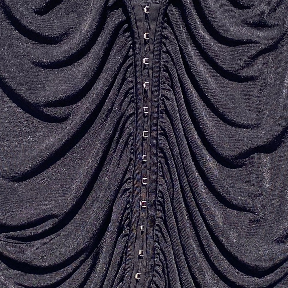 NWT ASTR The Label Women’s Black Ruched Front Long Sleeve Top size XL - Picture 8 of 10